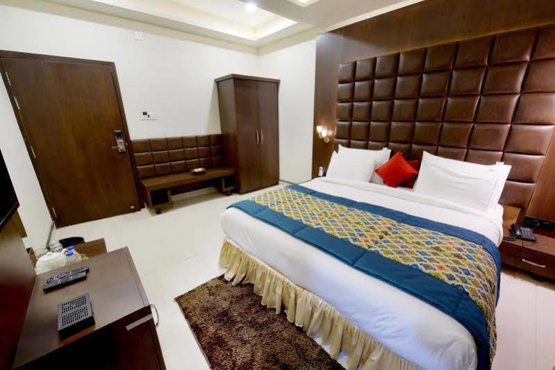 Hotel Mk Vivanta Gwalior Luaran gambar